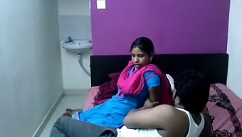 Sindhu Maria'S Sensual Indian Performance In A 32 Video