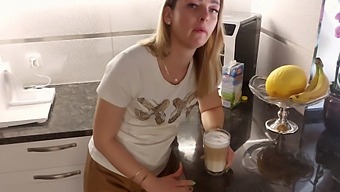 Deglutizione Di Sperma E Femdom In Una Compilation Hardcore Di Cuckold