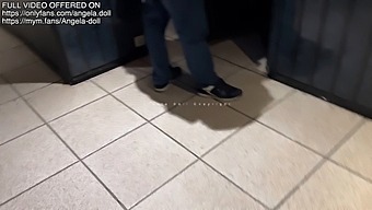 Verified Amateur Gets Taken Doggy Style By A Stranger In X Cinema